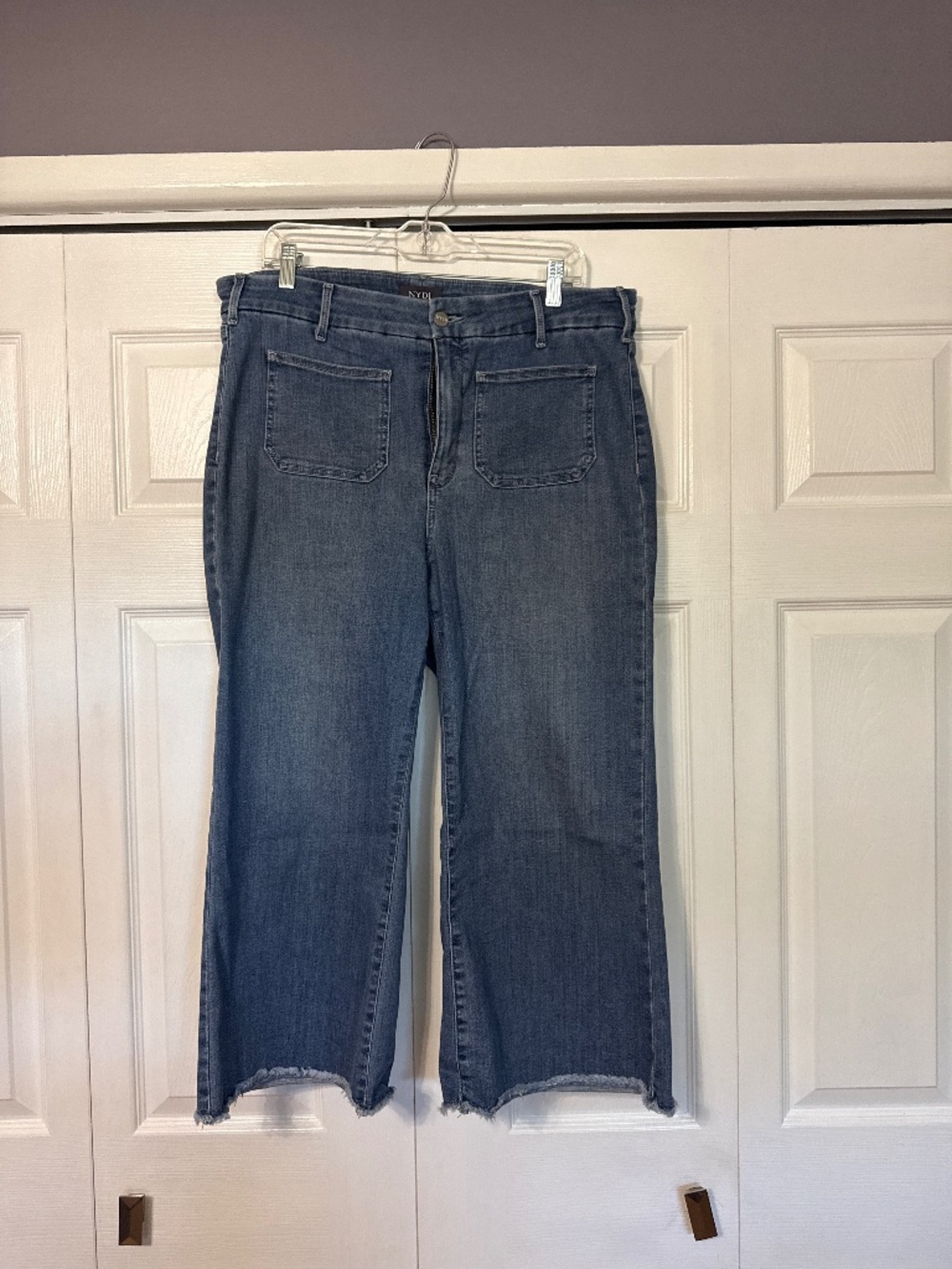 Cropped Wide Leg Jeans